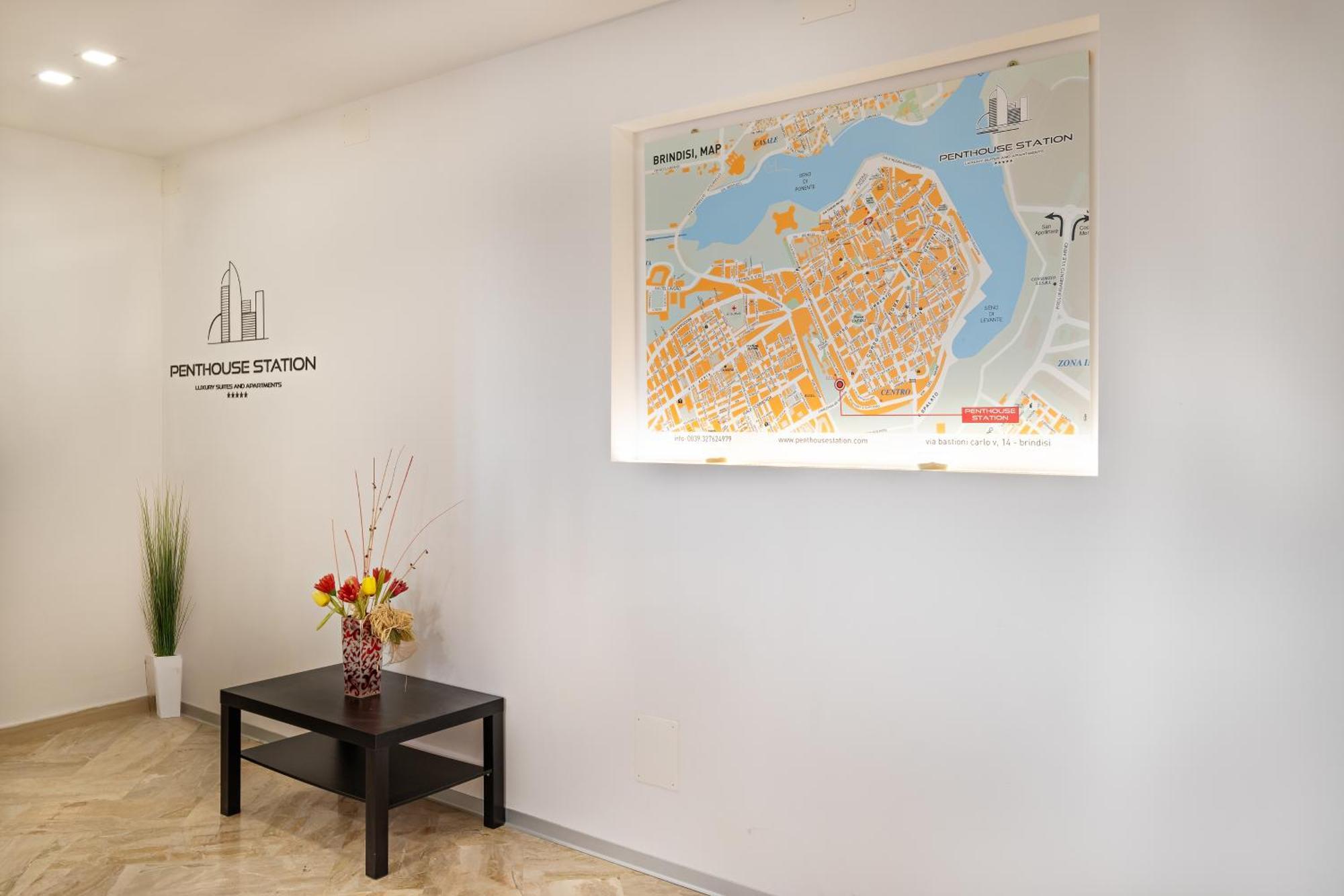 Penthouse station luxury suites&apts 2 Brindisi Extérieur photo