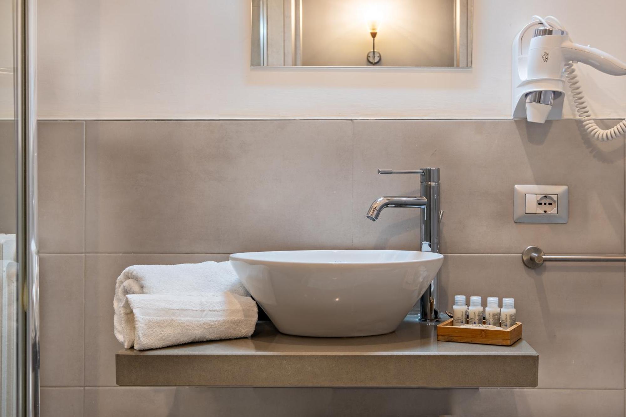 Penthouse station luxury suites&apts 2 Brindisi Extérieur photo